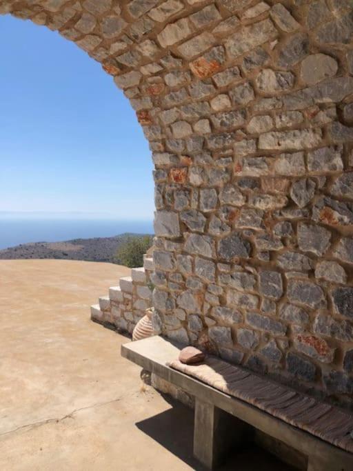 Lagia Zen Residence In Mani Exterior photo